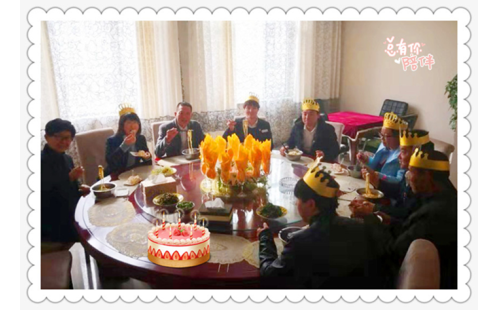 歡聚一堂，喜氣洋洋送祝福