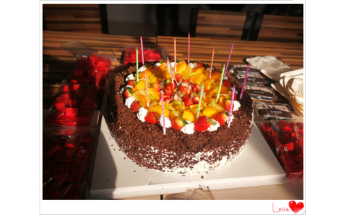 寒冬迎新年，祝福暖人心